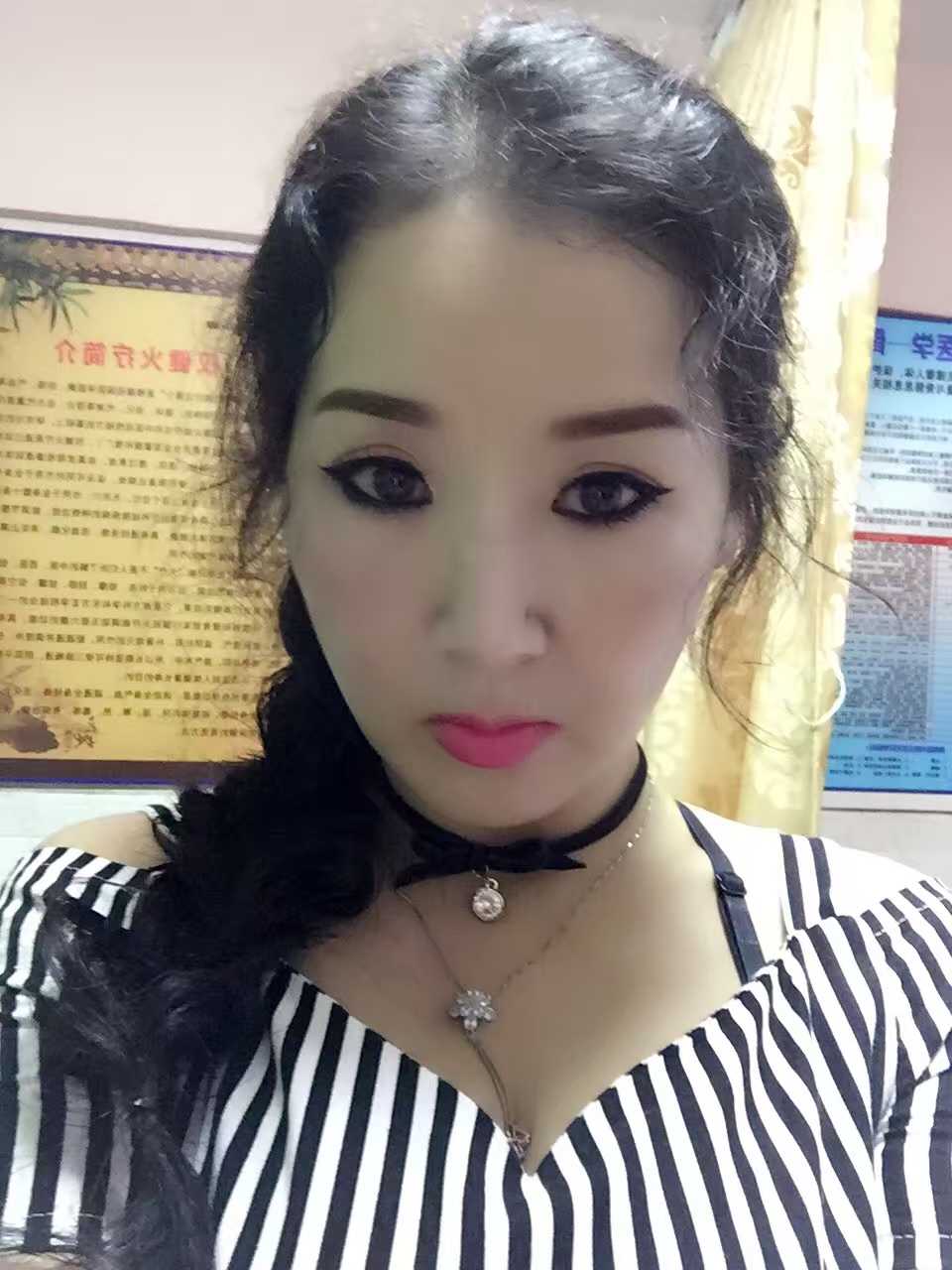 罗湖美少妇，热情大方，激情四射，会玩功夫好配合度极高，超级丰满